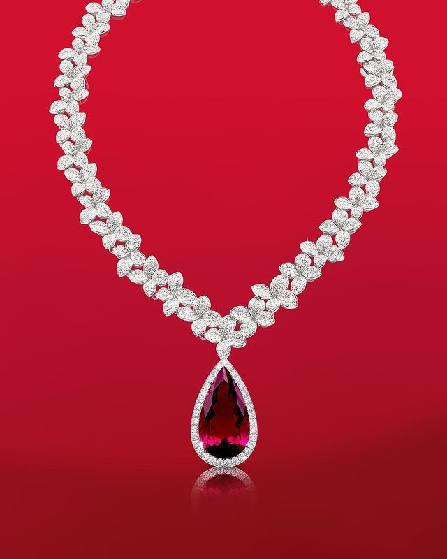 The Sustainability Factor: Natural vs Lab-Grown Diamonds