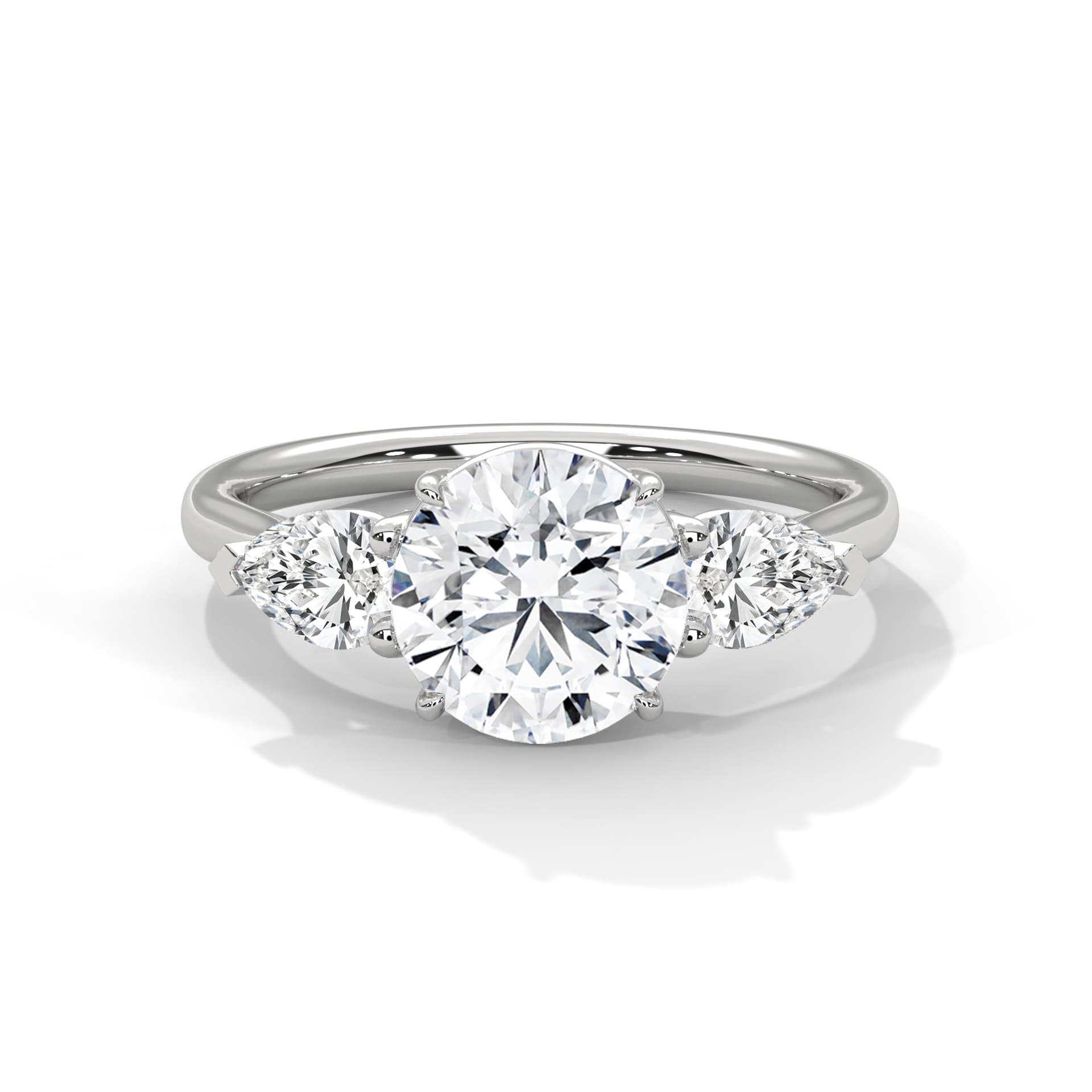 Three stone round diamond ring